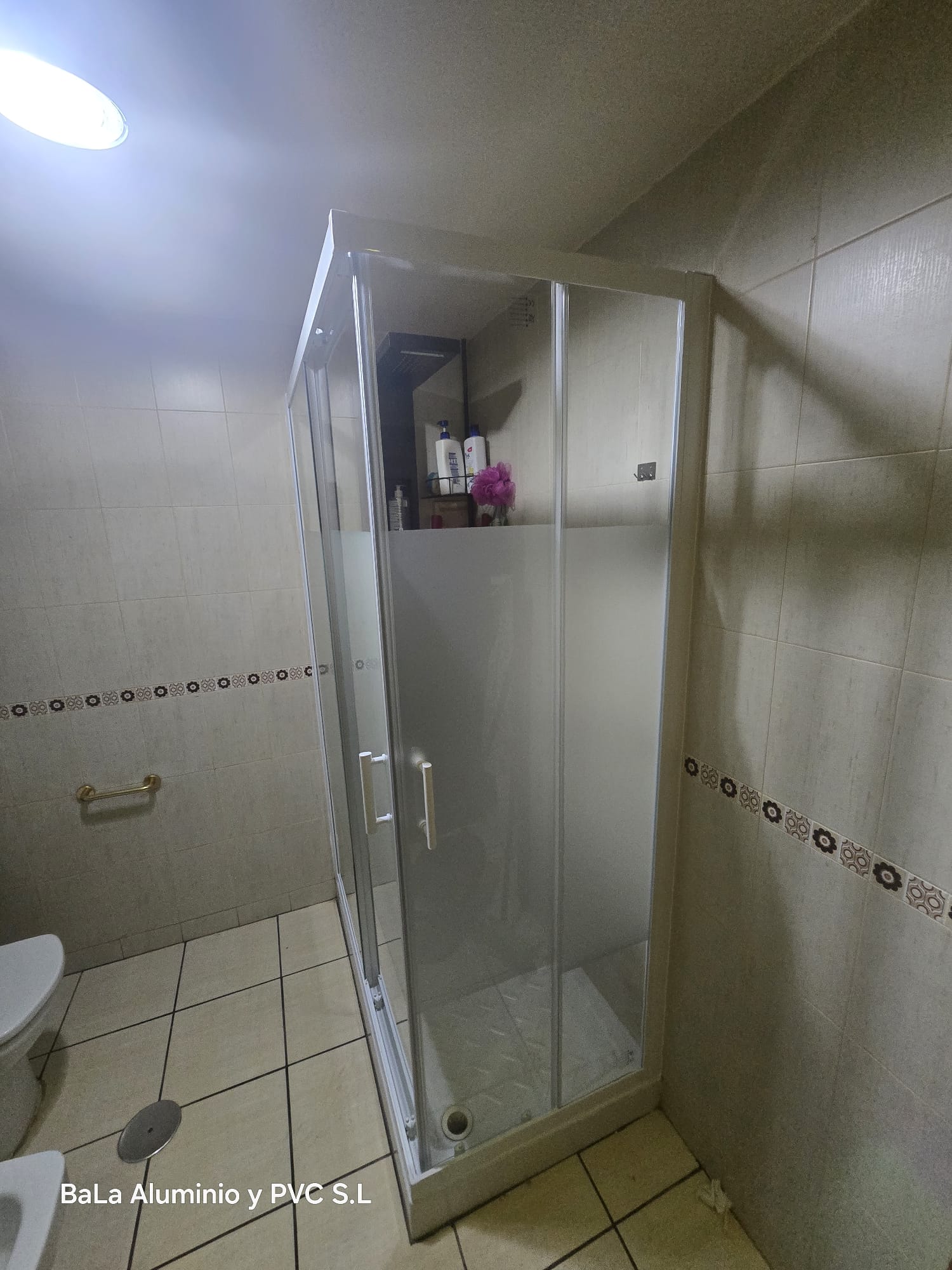 INSTALACIÓN MAMPARA